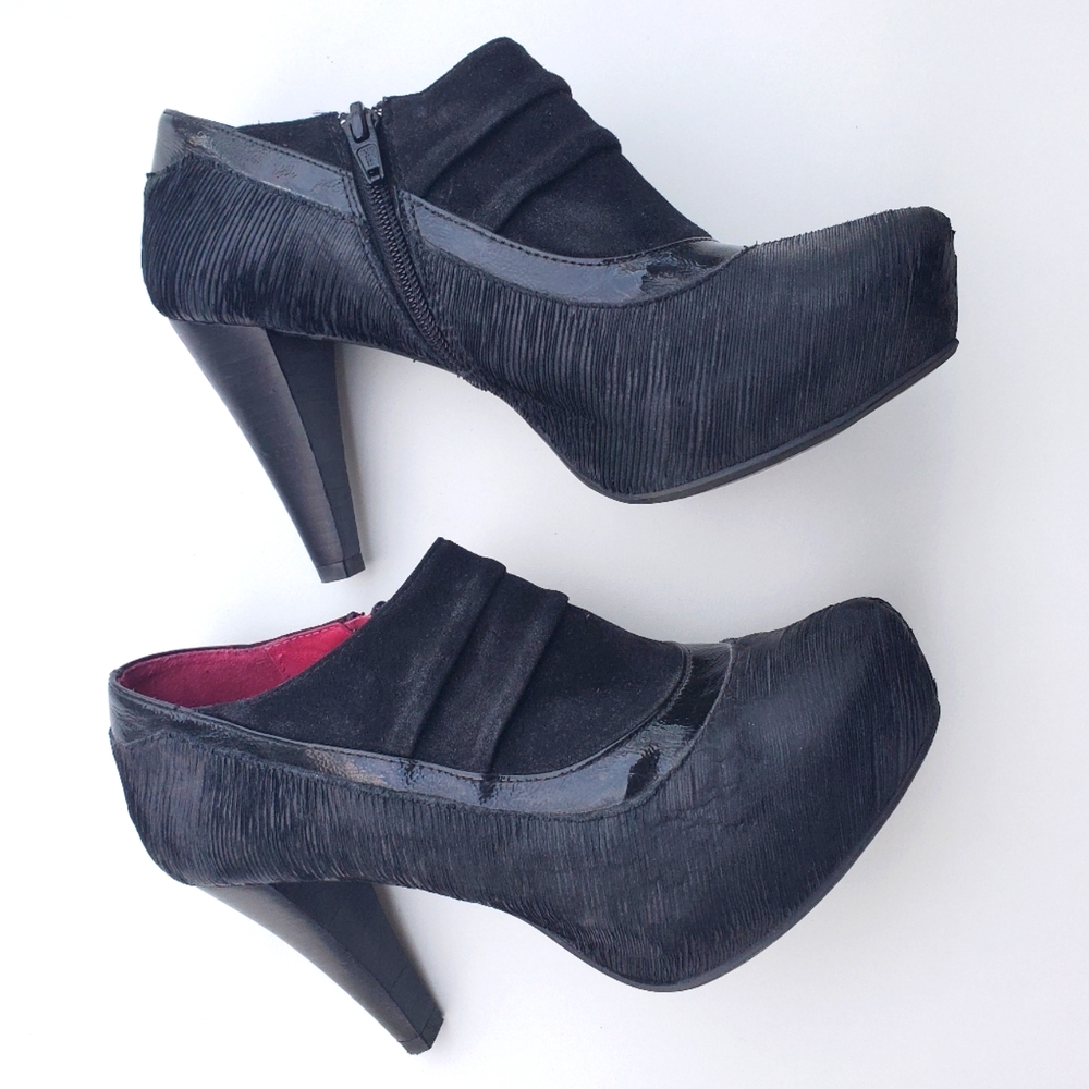 Chanii B 38 Ankle Booties High Heeled Boots Black Zipper Leather Art Deco Fringe
